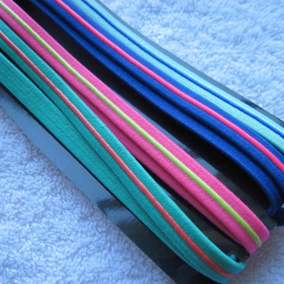 Scunci Everyday & Active No Slip Silicone No Metal Damage Comfy Head Bands Black - Picture 5 of 16